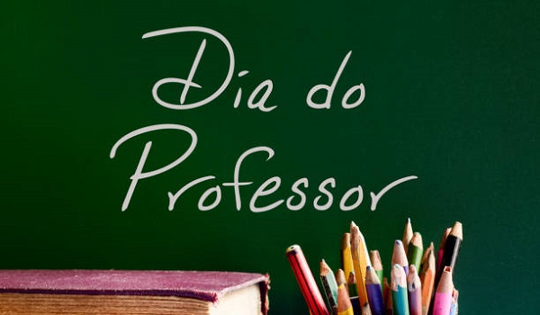 O dia dos professores é comemorado, anualmente, no dia 15 de outubro, por conta de um decreto assinado durante o governo João Goulart.